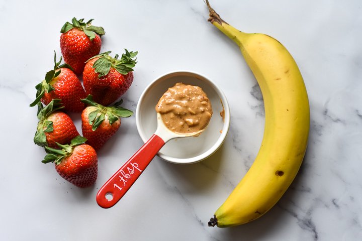 ingredients for strawberry banana peanut butter smoothie