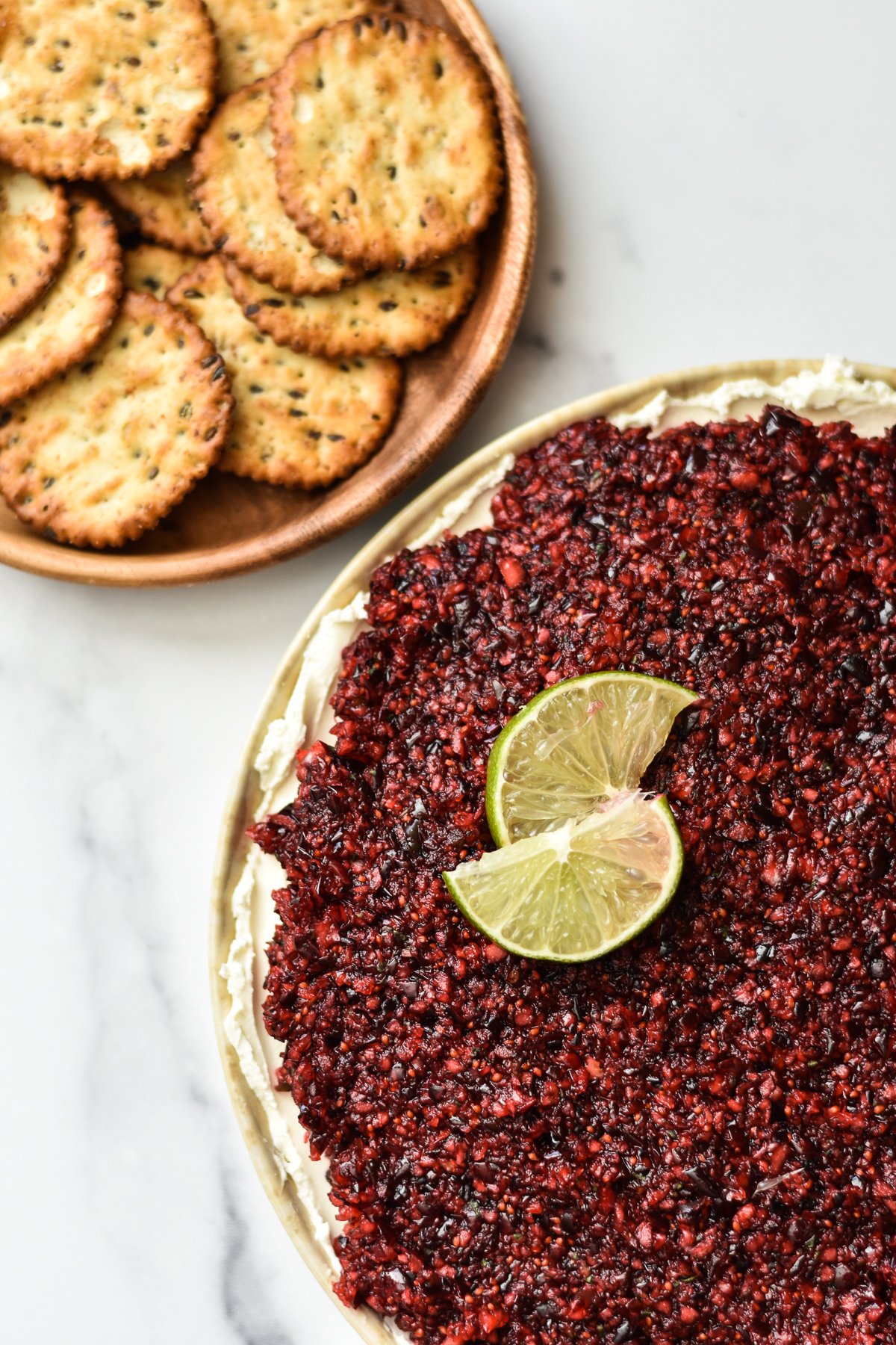 jalapeno cranberry dip and crackers