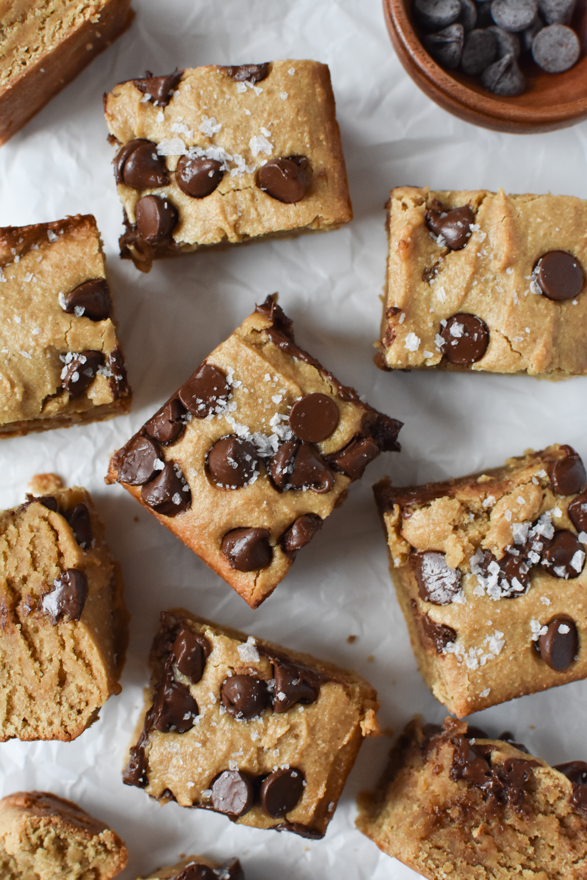 chocolate chip vegan blondies with flaky salt