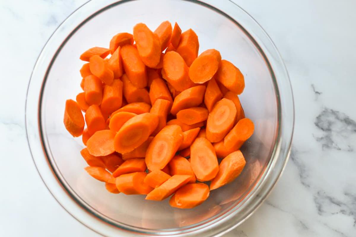 bowl of sliced carrots