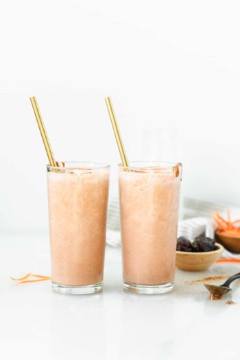 Carrot Banana Smoothie (tastes like carrot cake!)