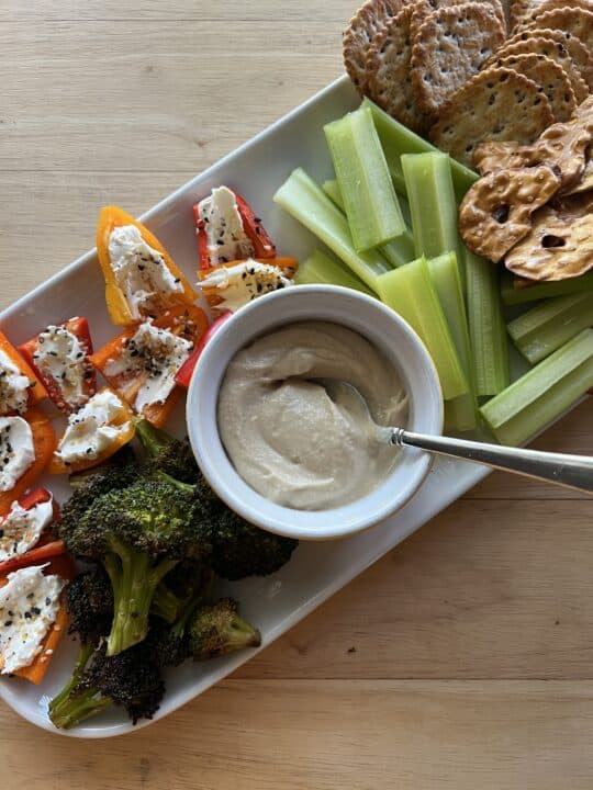 veggie tray with dips and crackers